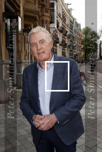 Amsterdam 26 augustus 2021
Presentatie magazine van het DeLaMar theater . Joop v d Ende geeft toespraak . Simone Kleinsma kreeg het eerste exemplaar. Andre v Duin