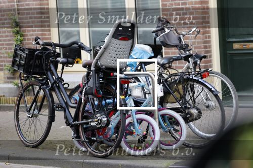 Amsterdam 13-14 en 15 augustus 2021
Art Rooijakkers op de fiets en zijn huis op de wallen