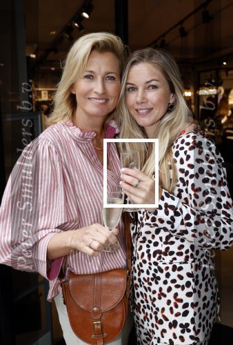 Hilversum 31 augustus 2021
Presentatie kledinglijn Lonneke Nooteboom in samenwerking met Shoeby. Anouk Hoogendijk en Anouk Smulders