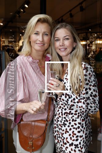 Hilversum 31 augustus 2021
Presentatie kledinglijn Lonneke Nooteboom in samenwerking met Shoeby. Anouk Hoogendijk en Anouk Smulders