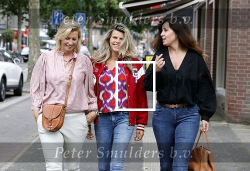 Hilversum 31 augustus 2021
Presentatie kledinglijn Lonneke Nooteboom in samenwerking met Shoeby. Anouk Smulders met Kirsten Schilder en Kim Kotter