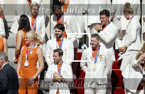 Den Haag 10 augustus 2021
Koning Willem Alexander en Koningin Maxima ontvangen op paleis noordeinde alle medaillewinnaars van de Olympische spelen in Tokyo. oa Sifan Hassan Harrie Lavreysen  Kiran Badloe Annemiek v d Vleuten Niek Kimmann Shanne Braspennincx Abdi Nageeye Jeffrey Hoogland Gabriella Schloesser Steve Wijler Arno Kamminga Sharon v Rouwendaal Tom Dumoulin Anouk Vetter Femke Bol Nouchka Fontijn Merel Smulders Sanne v Dijke Maikel v d Vleuten Kirsten Wild Annemiek Bekkering Annette Duetz Emma Oosterwegel Marit Bouwmeester Anna v d Breggen Roy v d Berg , heren 4 roeien , dames 2 roeien, heren 4x 400m  en het nederlands dames hockeyteam .Ook chef de Mission Pieter v d Hoogenband is er natuurlijk bij .