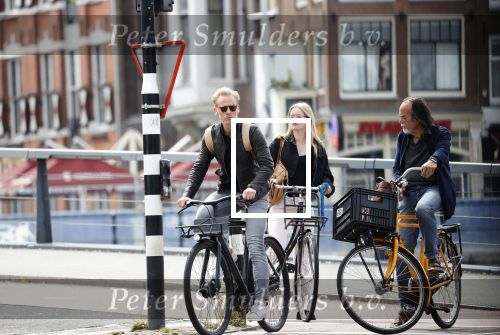 Amsterdam 13-14 en 15 augustus 2021
Art Rooijakkers op de fiets en zijn huis op de wallen