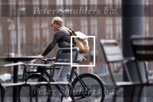 Amsterdam 13-14 en 15 augustus 2021
Art Rooijakkers op de fiets en zijn huis op de wallen