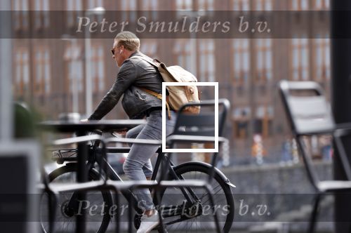 Amsterdam 13-14 en 15 augustus 2021
Art Rooijakkers op de fiets en zijn huis op de wallen