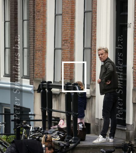 Amsterdam 29 augustus 2021
Art Rooijakkers en zijn ex Andrea Pleijte en hun dochters bij het huis van Art . Ze zijn met een boot gaan varen door de grachten van Amsterdam.