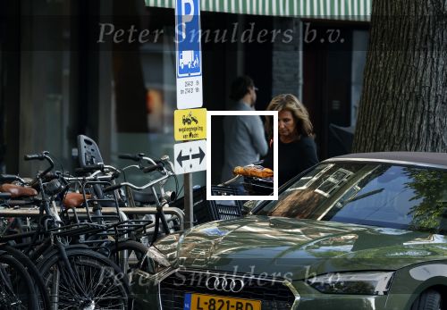 Amsterdam 24 augustus 2021
Astrid Joosten aan het winkelen in Amsterdam zuid.