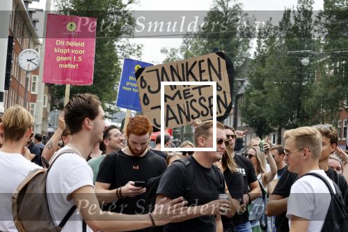 Amsterdam 21 augustus 2021
Demonstratie Mute us in amsterdam . Er zijn meerdere djs aanwezig zoals Sunnery James Ryan Marciano Ronald Molendijk Fred v Leer Sidney Brandeis en Menno Kohler.