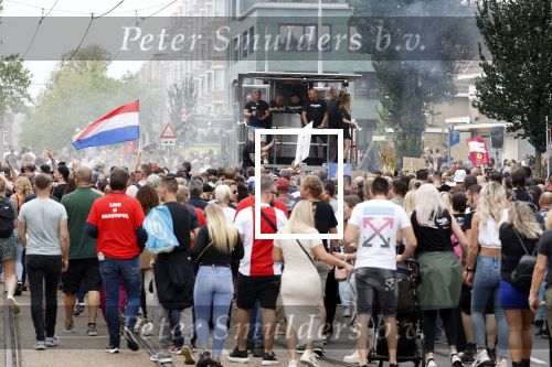 Amsterdam 21 augustus 2021
Demonstratie Mute us in amsterdam . Er zijn meerdere djs aanwezig zoals Sunnery James Ryan Marciano Ronald Molendijk Fred v Leer Sidney Brandeis en Menno Kohler.
