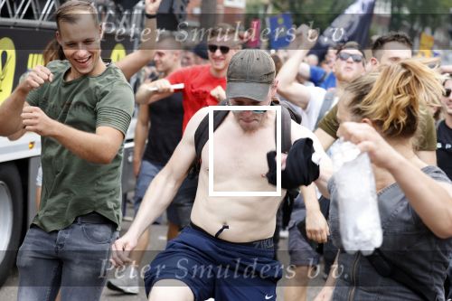 Amsterdam 21 augustus 2021
Demonstratie Mute us in amsterdam . Er zijn meerdere djs aanwezig zoals Sunnery James Ryan Marciano Ronald Molendijk Fred v Leer Sidney Brandeis en Menno Kohler.