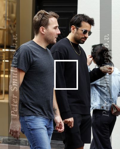 Amstetdam 25 augustus 2021
Dotan met zijn partner / vriend Grant Boone op de PC hooftstraat