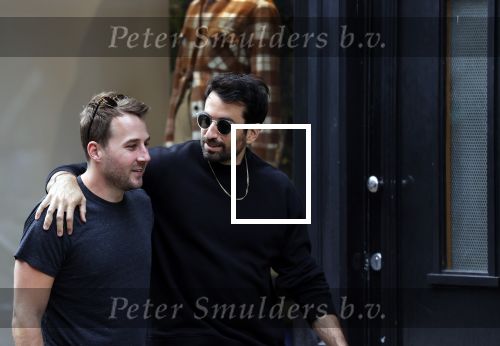 Amstetdam 25 augustus 2021
Dotan met zijn partner / vriend Grant Boone op de PC hooftstraat