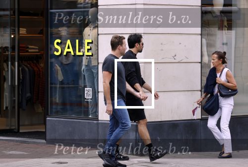 Amstetdam 25 augustus 2021
Dotan met zijn partner / vriend Grant Boone op de PC hooftstraat