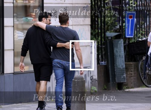 Amstetdam 25 augustus 2021
Dotan met zijn partner / vriend Grant Boone op de PC hooftstraat