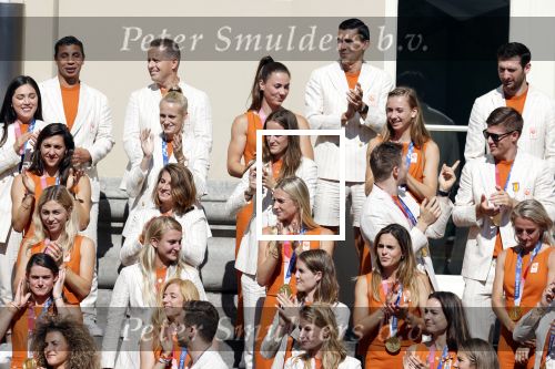Den Haag 10 augustus 2021
Koning Willem Alexander en Koningin Maxima ontvangen op paleis noordeinde alle medaillewinnaars van de Olympische spelen in Tokyo. oa Sifan Hassan Harrie Lavreysen  Kiran Badloe Annemiek v d Vleuten Niek Kimmann Shanne Braspennincx Abdi Nageeye Jeffrey Hoogland Gabriella Schloesser Steve Wijler Arno Kamminga Sharon v Rouwendaal Tom Dumoulin Anouk Vetter Femke Bol Nouchka Fontijn Merel Smulders Sanne v Dijke Maikel v d Vleuten Kirsten Wild Annemiek Bekkering Annette Duetz Emma Oosterwegel Marit Bouwmeester Anna v d Breggen Roy v d Berg , heren 4 roeien , dames 2 roeien, heren 4x 400m  en het nederlands dames hockeyteam .Ook chef de Mission Pieter v d Hoogenband is er natuurlijk bij . Felice Albers
