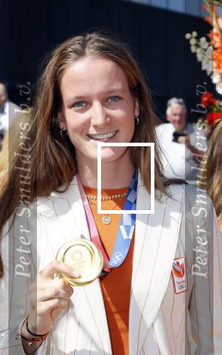 Den Haag 10 augustus 2021
De olympische sporters die een medaille hebben gewonnen op de olympische spelen van Tokyo worden geeerd door oa Mark Rutte en Minister Stef Blok. De huldiging vint plaats in het sportcentrum in het zuiderpark.
Aanwezig oa  Sifan Hassan Harrie Lavreysen  Kiran Badloe Annemiek v d Vleuten Niek Kimmann Shanne Braspennincx Abdi Nageeye Jeffrey Hoogland Gabriella Schloesser Steve Wijler Arno Kamminga Sharon v Rouwendaal Tom Dumoulin Anouk Vetter Femke Bol Nouchka Fontijn Merel Smulders Sanne v Dijke Maikel v d Vleuten Kirsten Wild Annemiek Bekkering Annette Duetz Emma Oosterwegel Marit Bouwmeester Anna v d Breggen Roy v d Berg , heren 4 roeien , dames 2 roeien, heren 4x 400m  en het nederlands dames hockeyteam .Ook chef de Mission Pieter v d Hoogenband is er natuurlijk bij .  Felice Albers
