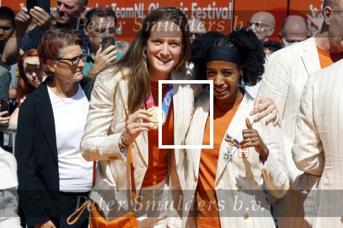 Den Haag 10 augustus 2021
De olympische sporters die een medaille hebben gewonnen op de olympische spelen van Tokyo worden geeerd door oa Mark Rutte en Minister Stef Blok. De huldiging vint plaats in het sportcentrum in het zuiderpark.
Aanwezig oa  Sifan Hassan Harrie Lavreysen  Kiran Badloe Annemiek v d Vleuten Niek Kimmann Shanne Braspennincx Abdi Nageeye Jeffrey Hoogland Gabriella Schloesser Steve Wijler Arno Kamminga Sharon v Rouwendaal Tom Dumoulin Anouk Vetter Femke Bol Nouchka Fontijn Merel Smulders Sanne v Dijke Maikel v d Vleuten Kirsten Wild Annemiek Bekkering Annette Duetz Emma Oosterwegel Marit Bouwmeester Anna v d Breggen Roy v d Berg , heren 4 roeien , dames 2 roeien, heren 4x 400m  en het nederlands dames hockeyteam .Ook chef de Mission Pieter v d Hoogenband is er natuurlijk bij .  Felice Albers