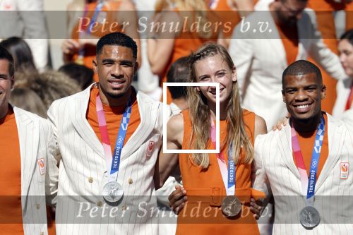Den Haag 10 augustus 2021
Koning Willem Alexander en Koningin Maxima ontvangen op paleis noordeinde alle medaillewinnaars van de Olympische spelen in Tokyo. oa Sifan Hassan Harrie Lavreysen  Kiran Badloe Annemiek v d Vleuten Niek Kimmann Shanne Braspennincx Abdi Nageeye Jeffrey Hoogland Gabriella Schloesser Steve Wijler Arno Kamminga Sharon v Rouwendaal Tom Dumoulin Anouk Vetter Femke Bol Nouchka Fontijn Merel Smulders Sanne v Dijke Maikel v d Vleuten Kirsten Wild Annemiek Bekkering Annette Duetz Emma Oosterwegel Marit Bouwmeester Anna v d Breggen Roy v d Berg , heren 4 roeien , dames 2 roeien, heren 4x 400m  en het nederlands dames hockeyteam .Ook chef de Mission Pieter v d Hoogenband is er natuurlijk bij .