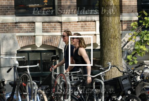 Amsterdam 11 augustus 2021
Femnke Heemskerk en Maartje Wortel verliefd op straat in Amsterdam centrum. Ze sliepen in het Ambassade Hotel.