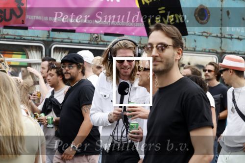 Amsterdam 21 augustus 2021
Demonstratie Mute us in amsterdam . Er zijn meerdere djs aanwezig zoals Sunnery James Ryan Marciano Ronald Molendijk Fred v Leer Sidney Brandeis en Menno Kohler.