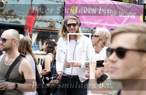 Amsterdam 21 augustus 2021
Demonstratie Mute us in amsterdam . Er zijn meerdere djs aanwezig zoals Sunnery James Ryan Marciano Ronald Molendijk Fred v Leer Sidney Brandeis en Menno Kohler.