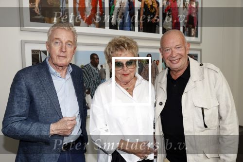 Amsterdam 26 augustus 2021
Presentatie magazine van het DeLaMar theater . Joop v d Ende geeft toespraak . Simone Kleinsma kreeg het eerste exemplaar. Frans Mulder Andre v Duin en Marianne v Wijnkoop