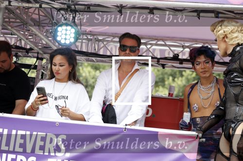 Amsterdam 21 augustus 2021
Demonstratie Mute us in amsterdam . Er zijn meerdere djs aanwezig zoals Sunnery James Ryan Marciano Ronald Molendijk Fred v Leer Sidney Brandeis en Menno Kohler.