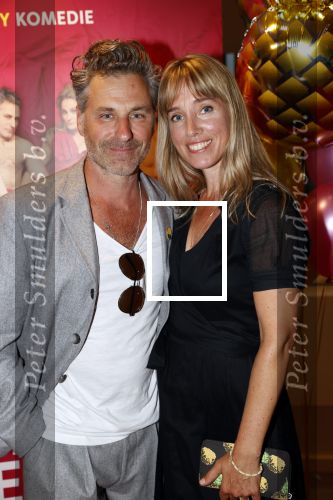 Utrecht 17 augustus 2021
Premiere Niks vreemds aan in Pathe Leidse Rijn. Frederik Brom en zijn vrouw Nienke Romer