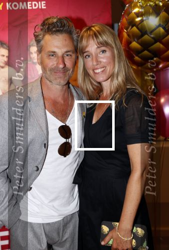Utrecht 17 augustus 2021
Premiere Niks vreemds aan in Pathe Leidse Rijn. Frederik Brom en zijn vrouw Nienke Romer
