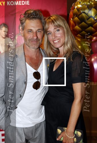 Utrecht 17 augustus 2021
Premiere Niks vreemds aan in Pathe Leidse Rijn. Frederik Brom en zijn vrouw Nienke Romer