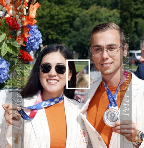 Den Haag 10 augustus 2021
De olympische sporters die een medaille hebben gewonnen op de olympische spelen van Tokyo worden geeerd door oa Mark Rutte en Minister Stef Blok. De huldiging vint plaats in het sportcentrum in het zuiderpark.
Aanwezig oa  Sifan Hassan Harrie Lavreysen  Kiran Badloe Annemiek v d Vleuten Niek Kimmann Shanne Braspennincx Abdi Nageeye Jeffrey Hoogland Gabriella Schloesser Steve Wijler Arno Kamminga Sharon v Rouwendaal Tom Dumoulin Anouk Vetter Femke Bol Nouchka Fontijn Merel Smulders Sanne v Dijke Maikel v d Vleuten Kirsten Wild Annemiek Bekkering Annette Duetz Emma Oosterwegel Marit Bouwmeester Anna v d Breggen Roy v d Berg , heren 4 roeien , dames 2 roeien, heren 4x 400m  en het nederlands dames hockeyteam .Ook chef de Mission Pieter v d Hoogenband is er natuurlijk bij .