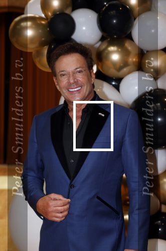 Amsterdam 25 augustus 2021
Expositie met Prinses Eloise in de Beurs v Berlage. Het is een event van Magnum ijs. Gerard Joling