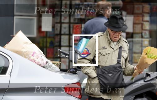 Amsterdam 9 augustus 2021
Hans v Manen heeft bloemen gekocht op de Beethovenstraat