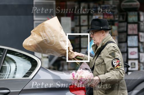 Amsterdam 9 augustus 2021
Hans v Manen heeft bloemen gekocht op de Beethovenstraat