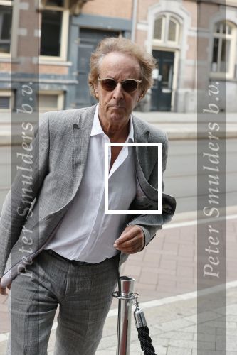 Amsterdam 26 augustus 2021
Presentatie magazine van het DeLaMar theater . Joop v d Ende geeft toespraak . Simone Kleinsma kreeg het eerste exemplaar. Hans v Willigenburg