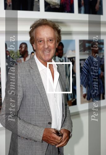 Amsterdam 26 augustus 2021
Presentatie magazine van het DeLaMar theater . Joop v d Ende geeft toespraak . Simone Kleinsma kreeg het eerste exemplaar. Hans v Willigenburg