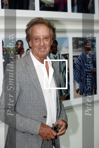 Amsterdam 26 augustus 2021
Presentatie magazine van het DeLaMar theater . Joop v d Ende geeft toespraak . Simone Kleinsma kreeg het eerste exemplaar. Hans v Willigenburg