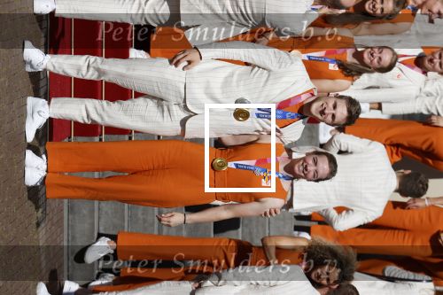 Den Haag 10 augustus 2021
Koning Willem Alexander en Koningin Maxima ontvangen op paleis noordeinde alle medaillewinnaars van de Olympische spelen in Tokyo. oa Sifan Hassan Harrie Lavreysen  Kiran Badloe Annemiek v d Vleuten Niek Kimmann Shanne Braspennincx Abdi Nageeye Jeffrey Hoogland Gabriella Schloesser Steve Wijler Arno Kamminga Sharon v Rouwendaal Tom Dumoulin Anouk Vetter Femke Bol Nouchka Fontijn Merel Smulders Sanne v Dijke Maikel v d Vleuten Kirsten Wild Annemiek Bekkering Annette Duetz Emma Oosterwegel Marit Bouwmeester Anna v d Breggen Roy v d Berg , heren 4 roeien , dames 2 roeien, heren 4x 400m  en het nederlands dames hockeyteam .Ook chef de Mission Pieter v d Hoogenband is er natuurlijk bij .