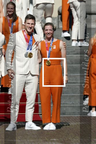 Den Haag 10 augustus 2021
Koning Willem Alexander en Koningin Maxima ontvangen op paleis noordeinde alle medaillewinnaars van de Olympische spelen in Tokyo. oa Sifan Hassan Harrie Lavreysen  Kiran Badloe Annemiek v d Vleuten Niek Kimmann Shanne Braspennincx Abdi Nageeye Jeffrey Hoogland Gabriella Schloesser Steve Wijler Arno Kamminga Sharon v Rouwendaal Tom Dumoulin Anouk Vetter Femke Bol Nouchka Fontijn Merel Smulders Sanne v Dijke Maikel v d Vleuten Kirsten Wild Annemiek Bekkering Annette Duetz Emma Oosterwegel Marit Bouwmeester Anna v d Breggen Roy v d Berg , heren 4 roeien , dames 2 roeien, heren 4x 400m  en het nederlands dames hockeyteam .Ook chef de Mission Pieter v d Hoogenband is er natuurlijk bij .