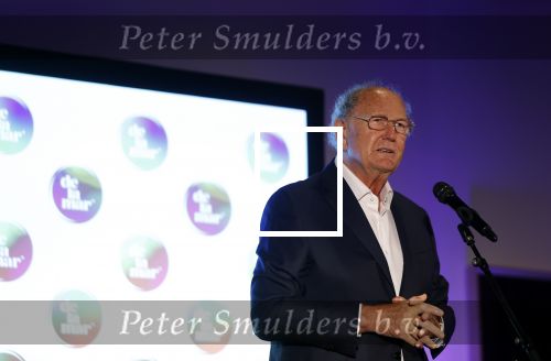 Amsterdam 26 augustus 2021
Presentatie magazine van het DeLaMar theater . Joop v d Ende geeft toespraak . Simone Kleinsma kreeg het eerste exemplaar.