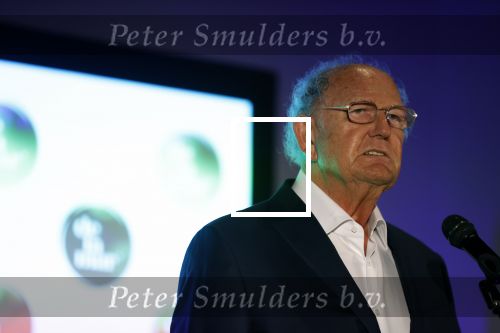 Amsterdam 26 augustus 2021
Presentatie magazine van het DeLaMar theater . Joop v d Ende geeft toespraak . Simone Kleinsma kreeg het eerste exemplaar.