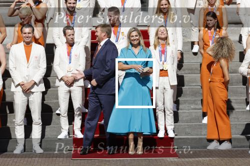 Den Haag 10 augustus 2021
Koning Willem Alexander en Koningin Maxima ontvangen op paleis noordeinde alle medaillewinnaars van de Olympische spelen in Tokyo. oa Sifan Hassan Harrie Lavreysen  Kiran Badloe Annemiek v d Vleuten Niek Kimmann Shanne Braspennincx Abdi Nageeye Jeffrey Hoogland Gabriella Schloesser Steve Wijler Arno Kamminga Sharon v Rouwendaal Tom Dumoulin Anouk Vetter Femke Bol Nouchka Fontijn Merel Smulders Sanne v Dijke Maikel v d Vleuten Kirsten Wild Annemiek Bekkering Annette Duetz Emma Oosterwegel Marit Bouwmeester Anna v d Breggen Roy v d Berg , heren 4 roeien , dames 2 roeien, heren 4x 400m  en het nederlands dames hockeyteam .Ook chef de Mission Pieter v d Hoogenband is er natuurlijk bij .