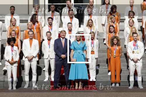 Den Haag 10 augustus 2021
Koning Willem Alexander en Koningin Maxima ontvangen op paleis noordeinde alle medaillewinnaars van de Olympische spelen in Tokyo. oa Sifan Hassan Harrie Lavreysen  Kiran Badloe Annemiek v d Vleuten Niek Kimmann Shanne Braspennincx Abdi Nageeye Jeffrey Hoogland Gabriella Schloesser Steve Wijler Arno Kamminga Sharon v Rouwendaal Tom Dumoulin Anouk Vetter Femke Bol Nouchka Fontijn Merel Smulders Sanne v Dijke Maikel v d Vleuten Kirsten Wild Annemiek Bekkering Annette Duetz Emma Oosterwegel Marit Bouwmeester Anna v d Breggen Roy v d Berg , heren 4 roeien , dames 2 roeien, heren 4x 400m  en het nederlands dames hockeyteam .Ook chef de Mission Pieter v d Hoogenband is er natuurlijk bij .