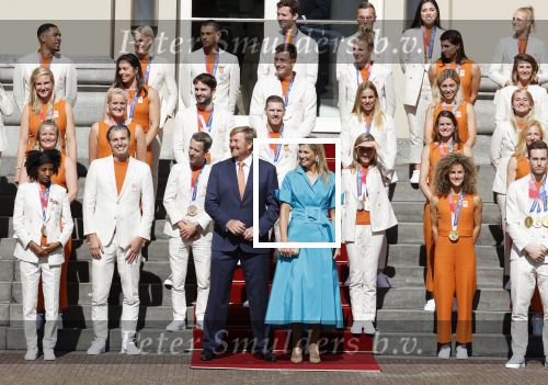Den Haag 10 augustus 2021
Koning Willem Alexander en Koningin Maxima ontvangen op paleis noordeinde alle medaillewinnaars van de Olympische spelen in Tokyo. oa Sifan Hassan Harrie Lavreysen  Kiran Badloe Annemiek v d Vleuten Niek Kimmann Shanne Braspennincx Abdi Nageeye Jeffrey Hoogland Gabriella Schloesser Steve Wijler Arno Kamminga Sharon v Rouwendaal Tom Dumoulin Anouk Vetter Femke Bol Nouchka Fontijn Merel Smulders Sanne v Dijke Maikel v d Vleuten Kirsten Wild Annemiek Bekkering Annette Duetz Emma Oosterwegel Marit Bouwmeester Anna v d Breggen Roy v d Berg , heren 4 roeien , dames 2 roeien, heren 4x 400m  en het nederlands dames hockeyteam .Ook chef de Mission Pieter v d Hoogenband is er natuurlijk bij .