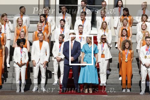 Den Haag 10 augustus 2021
Koning Willem Alexander en Koningin Maxima ontvangen op paleis noordeinde alle medaillewinnaars van de Olympische spelen in Tokyo. oa Sifan Hassan Harrie Lavreysen  Kiran Badloe Annemiek v d Vleuten Niek Kimmann Shanne Braspennincx Abdi Nageeye Jeffrey Hoogland Gabriella Schloesser Steve Wijler Arno Kamminga Sharon v Rouwendaal Tom Dumoulin Anouk Vetter Femke Bol Nouchka Fontijn Merel Smulders Sanne v Dijke Maikel v d Vleuten Kirsten Wild Annemiek Bekkering Annette Duetz Emma Oosterwegel Marit Bouwmeester Anna v d Breggen Roy v d Berg , heren 4 roeien , dames 2 roeien, heren 4x 400m  en het nederlands dames hockeyteam .Ook chef de Mission Pieter v d Hoogenband is er natuurlijk bij .