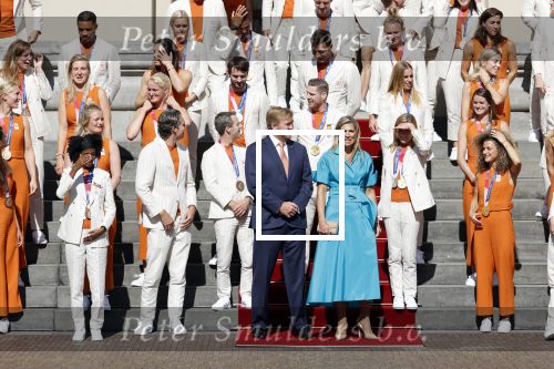 Den Haag 10 augustus 2021
Koning Willem Alexander en Koningin Maxima ontvangen op paleis noordeinde alle medaillewinnaars van de Olympische spelen in Tokyo. oa Sifan Hassan Harrie Lavreysen  Kiran Badloe Annemiek v d Vleuten Niek Kimmann Shanne Braspennincx Abdi Nageeye Jeffrey Hoogland Gabriella Schloesser Steve Wijler Arno Kamminga Sharon v Rouwendaal Tom Dumoulin Anouk Vetter Femke Bol Nouchka Fontijn Merel Smulders Sanne v Dijke Maikel v d Vleuten Kirsten Wild Annemiek Bekkering Annette Duetz Emma Oosterwegel Marit Bouwmeester Anna v d Breggen Roy v d Berg , heren 4 roeien , dames 2 roeien, heren 4x 400m  en het nederlands dames hockeyteam .Ook chef de Mission Pieter v d Hoogenband is er natuurlijk bij .