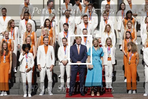 Den Haag 10 augustus 2021
Koning Willem Alexander en Koningin Maxima ontvangen op paleis noordeinde alle medaillewinnaars van de Olympische spelen in Tokyo. oa Sifan Hassan Harrie Lavreysen  Kiran Badloe Annemiek v d Vleuten Niek Kimmann Shanne Braspennincx Abdi Nageeye Jeffrey Hoogland Gabriella Schloesser Steve Wijler Arno Kamminga Sharon v Rouwendaal Tom Dumoulin Anouk Vetter Femke Bol Nouchka Fontijn Merel Smulders Sanne v Dijke Maikel v d Vleuten Kirsten Wild Annemiek Bekkering Annette Duetz Emma Oosterwegel Marit Bouwmeester Anna v d Breggen Roy v d Berg , heren 4 roeien , dames 2 roeien, heren 4x 400m  en het nederlands dames hockeyteam .Ook chef de Mission Pieter v d Hoogenband is er natuurlijk bij .