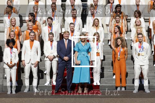 Den Haag 10 augustus 2021
Koning Willem Alexander en Koningin Maxima ontvangen op paleis noordeinde alle medaillewinnaars van de Olympische spelen in Tokyo. oa Sifan Hassan Harrie Lavreysen  Kiran Badloe Annemiek v d Vleuten Niek Kimmann Shanne Braspennincx Abdi Nageeye Jeffrey Hoogland Gabriella Schloesser Steve Wijler Arno Kamminga Sharon v Rouwendaal Tom Dumoulin Anouk Vetter Femke Bol Nouchka Fontijn Merel Smulders Sanne v Dijke Maikel v d Vleuten Kirsten Wild Annemiek Bekkering Annette Duetz Emma Oosterwegel Marit Bouwmeester Anna v d Breggen Roy v d Berg , heren 4 roeien , dames 2 roeien, heren 4x 400m  en het nederlands dames hockeyteam .Ook chef de Mission Pieter v d Hoogenband is er natuurlijk bij .