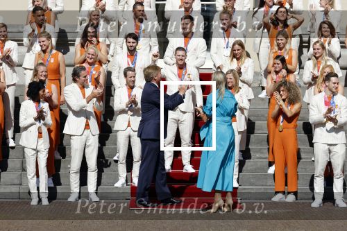 Den Haag 10 augustus 2021
Koning Willem Alexander en Koningin Maxima ontvangen op paleis noordeinde alle medaillewinnaars van de Olympische spelen in Tokyo. oa Sifan Hassan Harrie Lavreysen  Kiran Badloe Annemiek v d Vleuten Niek Kimmann Shanne Braspennincx Abdi Nageeye Jeffrey Hoogland Gabriella Schloesser Steve Wijler Arno Kamminga Sharon v Rouwendaal Tom Dumoulin Anouk Vetter Femke Bol Nouchka Fontijn Merel Smulders Sanne v Dijke Maikel v d Vleuten Kirsten Wild Annemiek Bekkering Annette Duetz Emma Oosterwegel Marit Bouwmeester Anna v d Breggen Roy v d Berg , heren 4 roeien , dames 2 roeien, heren 4x 400m  en het nederlands dames hockeyteam .Ook chef de Mission Pieter v d Hoogenband is er natuurlijk bij .