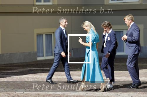 Den Haag 10 augustus 2021
Koning Willem Alexander en Koningin Maxima ontvangen op paleis noordeinde alle medaillewinnaars van de Olympische spelen in Tokyo. oa Sifan Hassan Harrie Lavreysen  Kiran Badloe Annemiek v d Vleuten Niek Kimmann Shanne Braspennincx Abdi Nageeye Jeffrey Hoogland Gabriella Schloesser Steve Wijler Arno Kamminga Sharon v Rouwendaal Tom Dumoulin Anouk Vetter Femke Bol Nouchka Fontijn Merel Smulders Sanne v Dijke Maikel v d Vleuten Kirsten Wild Annemiek Bekkering Annette Duetz Emma Oosterwegel Marit Bouwmeester Anna v d Breggen Roy v d Berg , heren 4 roeien , dames 2 roeien, heren 4x 400m  en het nederlands dames hockeyteam .Ook chef de Mission Pieter v d Hoogenband is er natuurlijk bij .